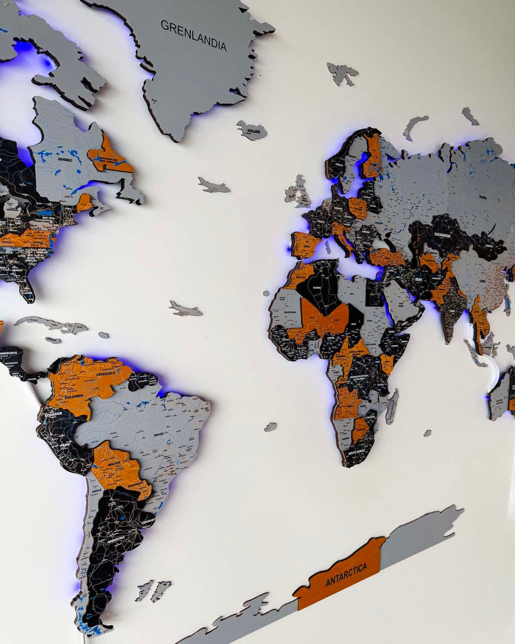 Wooden World Map Illuminated LED 3D Premium Birdywing®