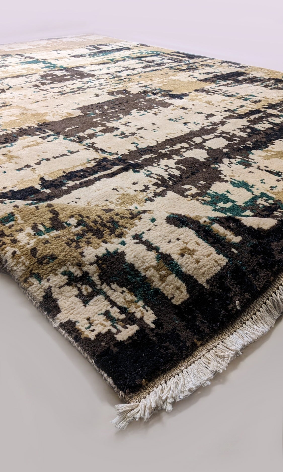 Full view of the 315 x 246 cm Giro wool rug